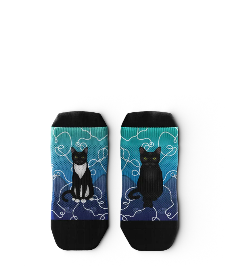 Kitten Around Athletic Ankle Socks